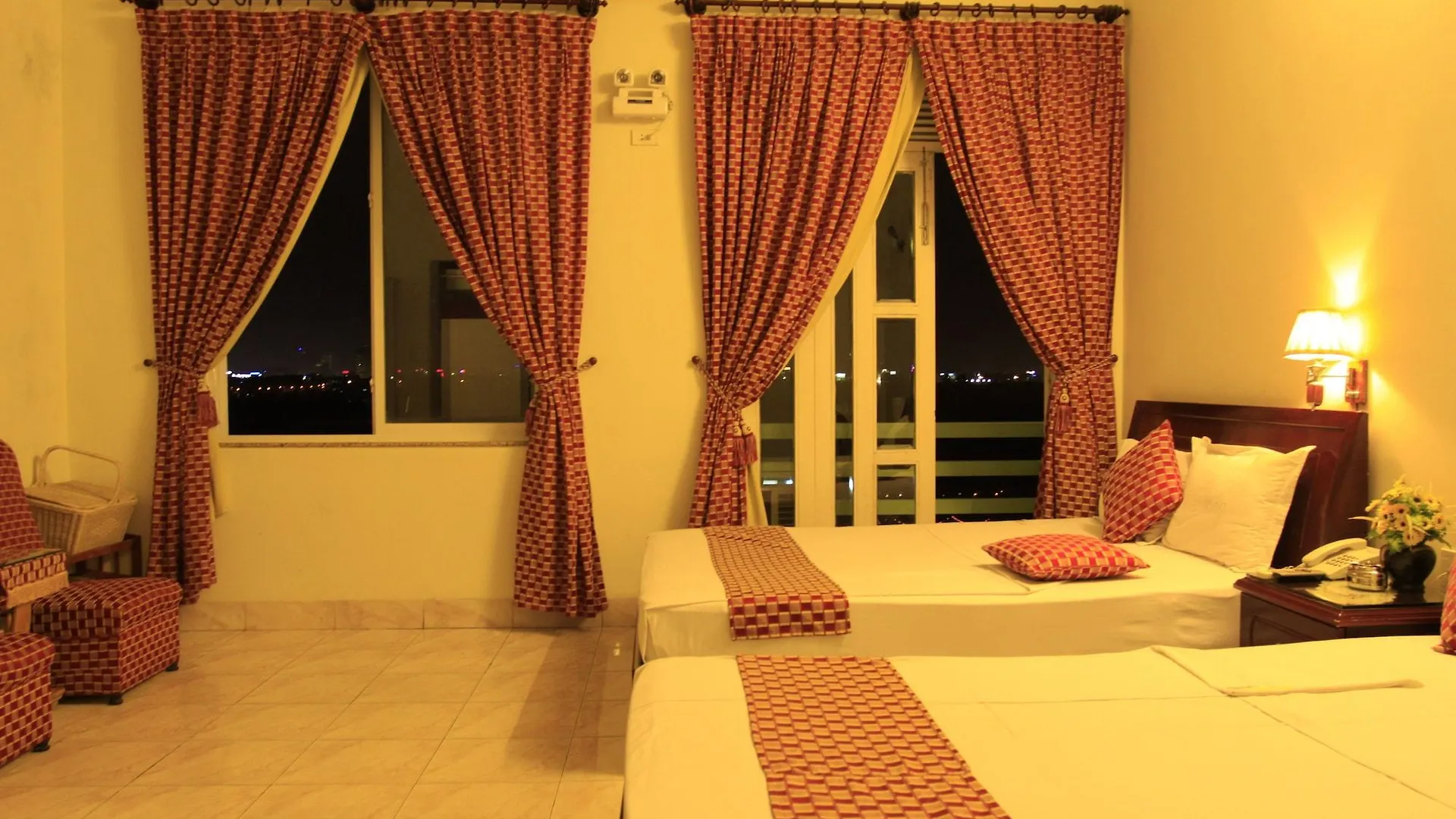 Dai Long Hotel Da Nang 2*,  Vietnam